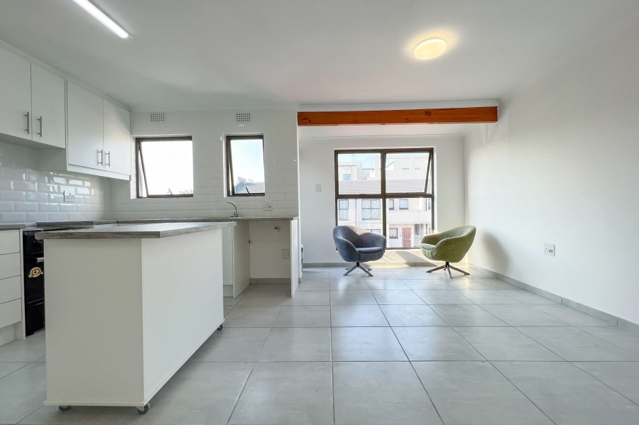 2 Bedroom Property for Sale in Bloubergrant Western Cape